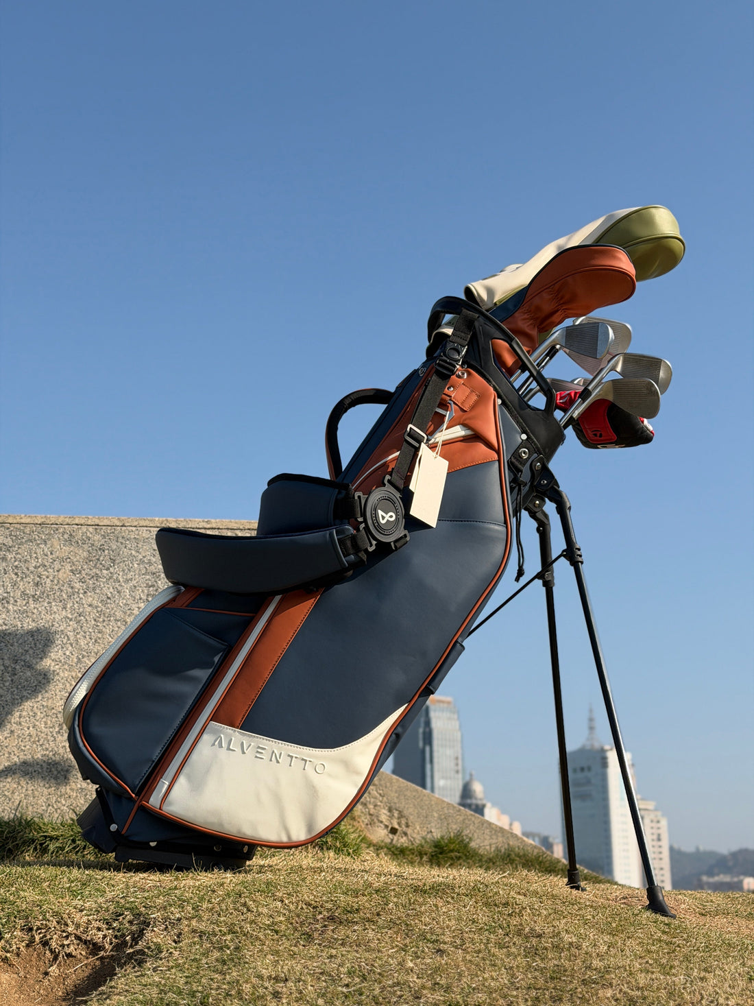 Beyond Traditional Black: Why Navy Blue Is the New Benchmark for Luxury Golf in 2026