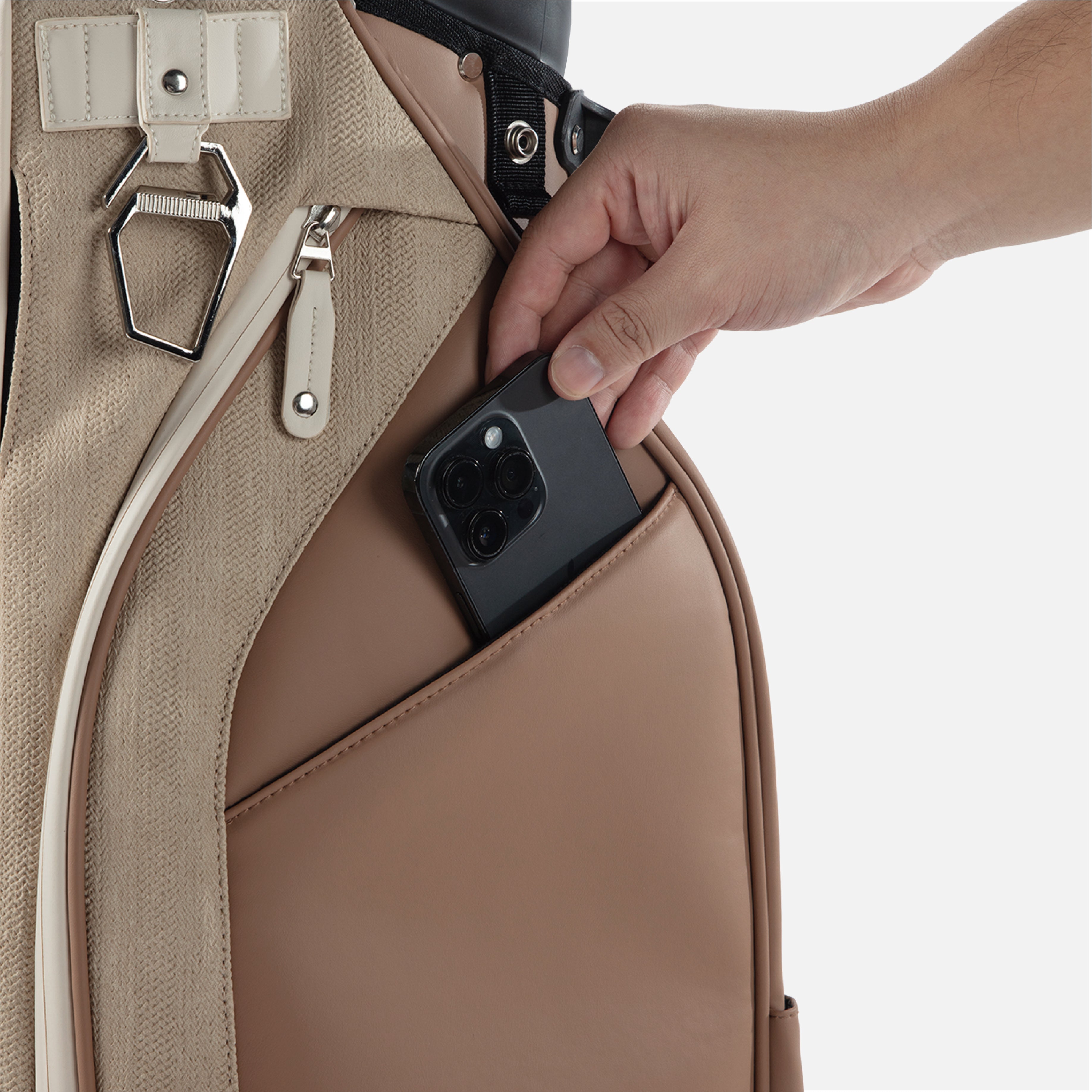 Smooth magnetic closure with easy reach access for your phone and daily essentials.