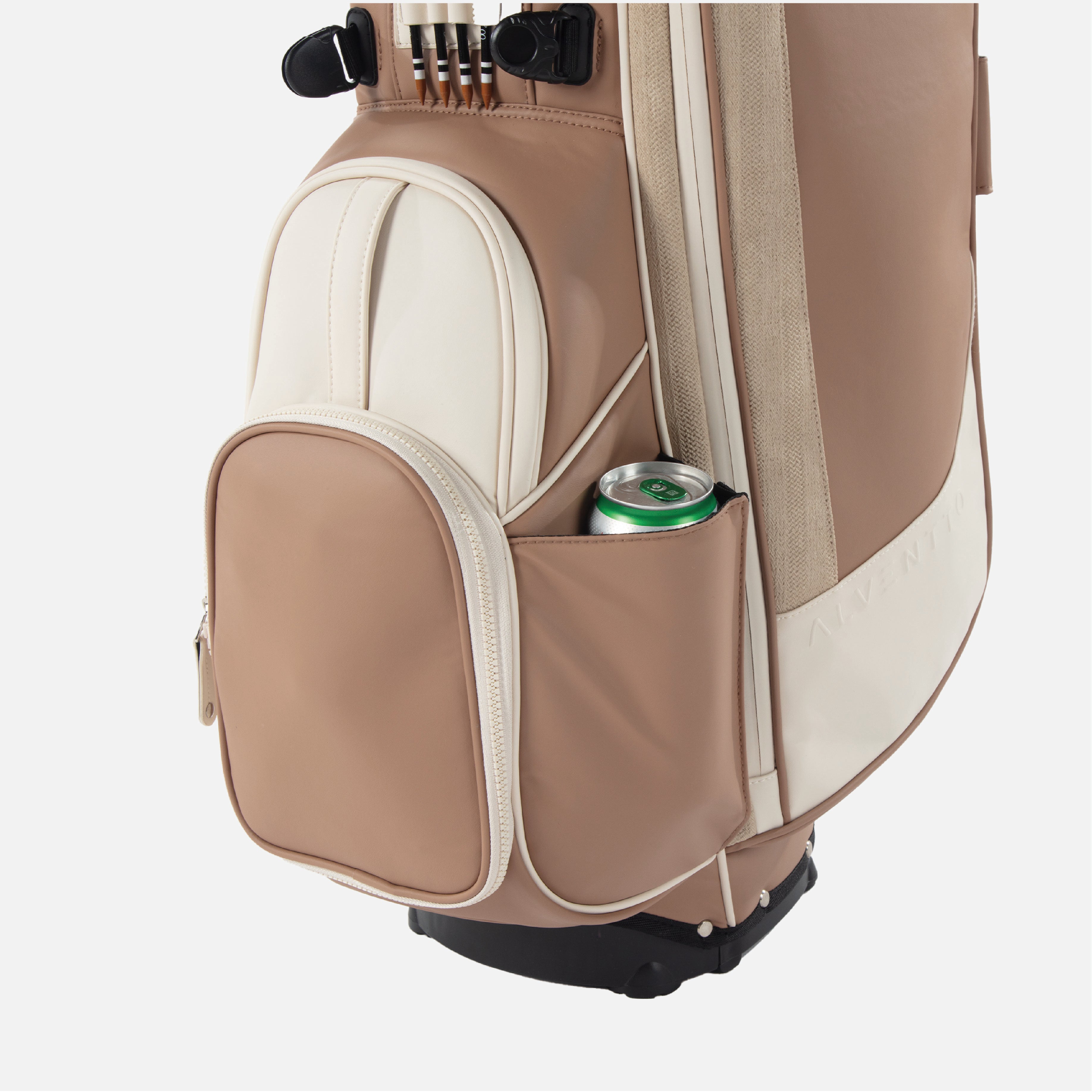 Dual magnetic side pockets secure bottles while allowing flexible expansion and clean storage.