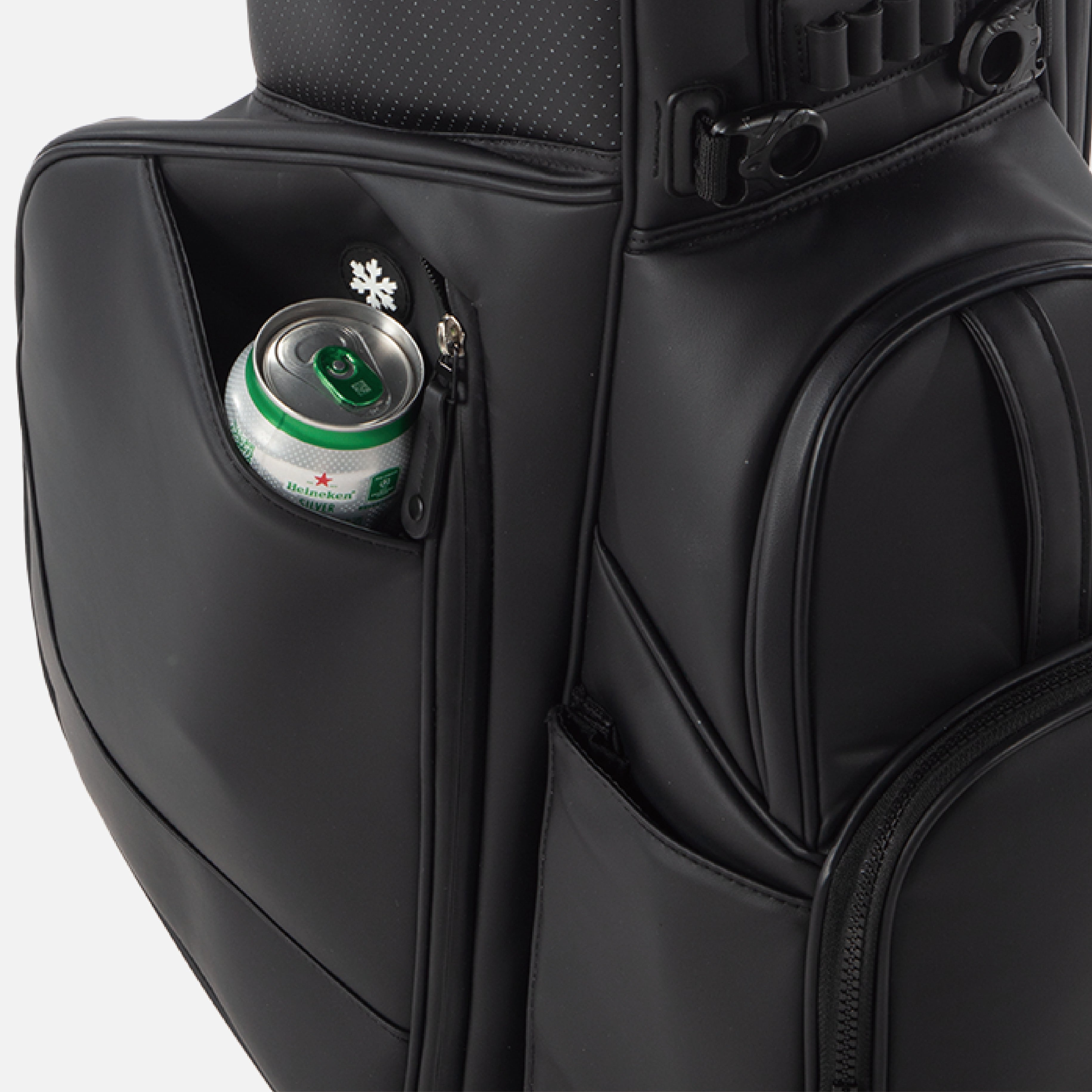 Discreetly integrated insulation keeps drinks cool with a streamlined, performance-focused design.